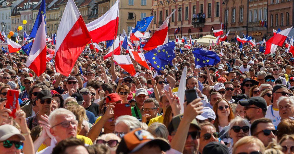 Polska opozycja zorganizowała zakrojony na szeroką skalę antyrządowy protest – Respublika.lt